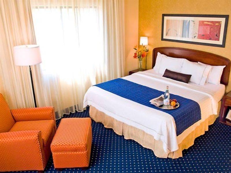 Courtyard By Marriott Scottsdale Old Town Hotell Exteriör bild